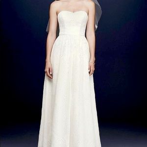 Eyelet Wedding Dress. Size 4. David’s Bridal.